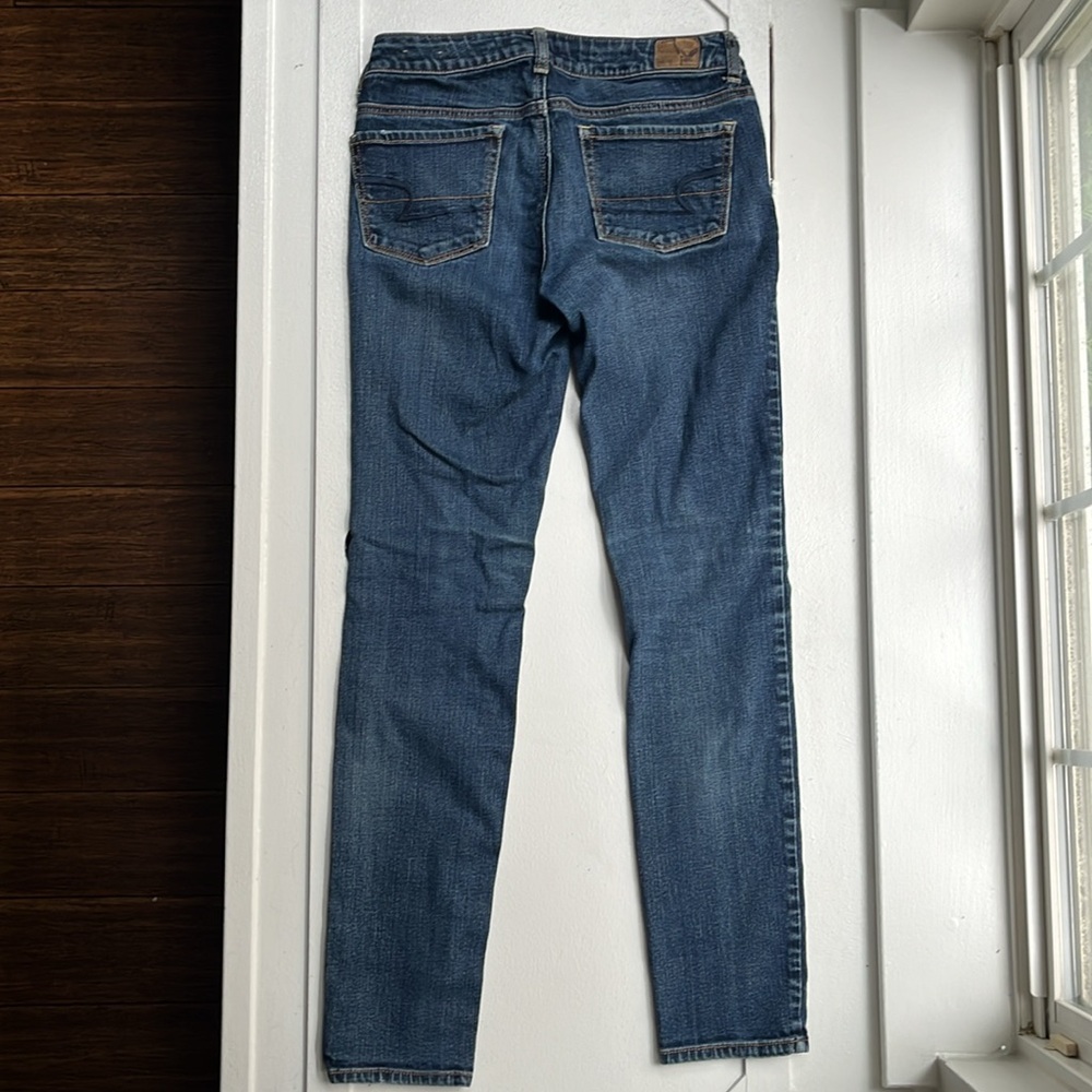 ๐๏ธ๐น American Eagle Outfitters โข Skinny Stretch Dark Wash Jeans โข Size 4 Regular - Picture 4 of 12